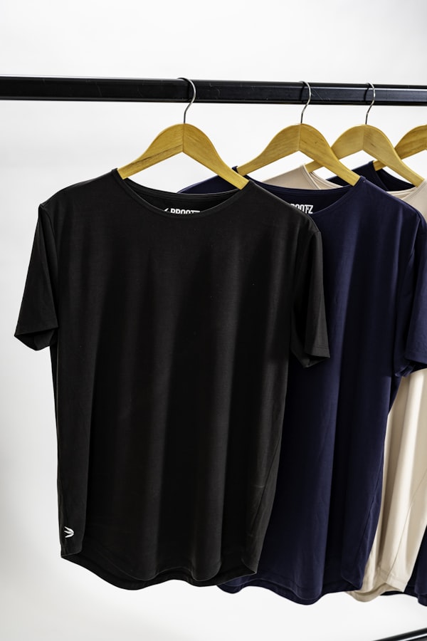 Wholesale sports t-shirts: performance fabrics and how to choose them